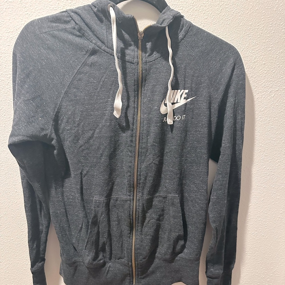 Vintage gray Nike hoodie